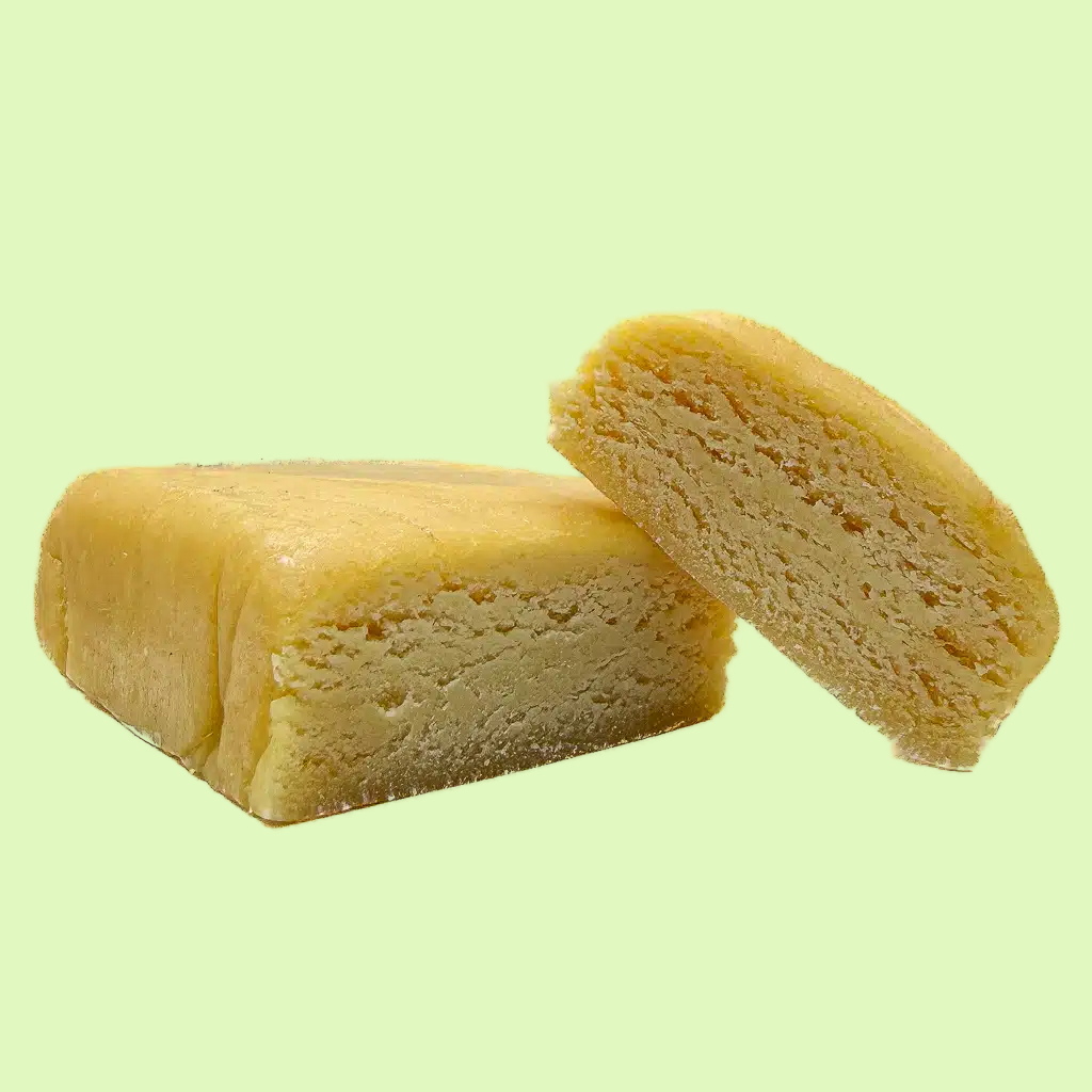 Fleurs brut Lemon Cherry Live Rosin Herbe a chat CBD avec 50% CBC, visuel de produit concentré et résine de cannabis.