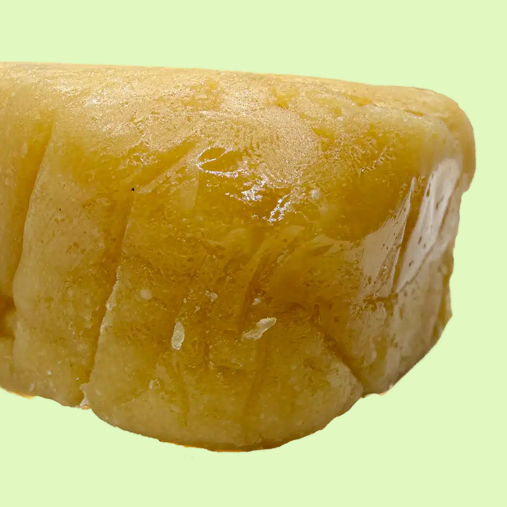 Fleurs brut Lemon Cherry Live Rosin de Herbe à chat CBD avec 50% CBC, image de produit en gros.