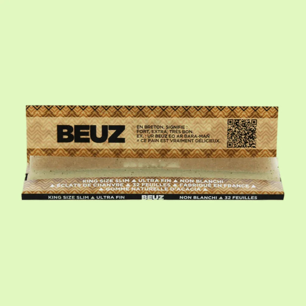 Herbe à chat CBD Beuz Star avec fleurs et herbes naturelles, pour chat, en sachet.