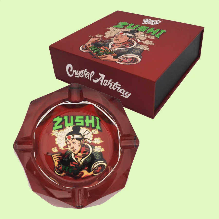 Cendrier en cristal transparent Best Buds de la marque Herbe à Chat CBD avec motif zushi, élégant et décoratif.