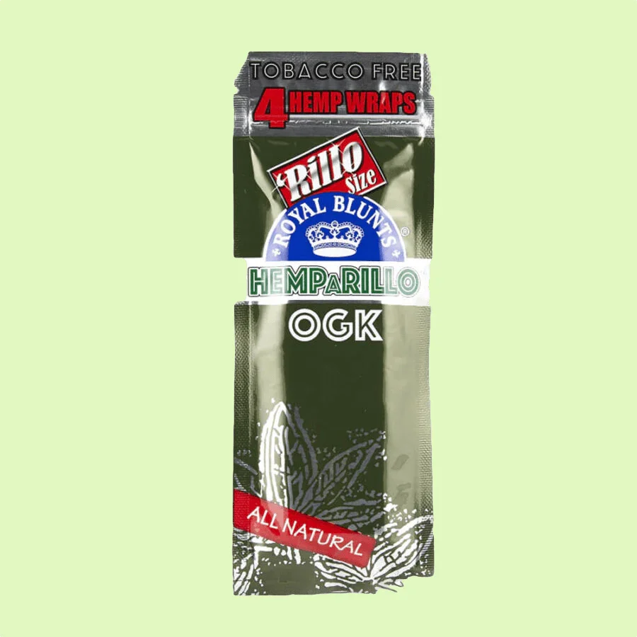 Herbe à chat CBD Hemparillo OGK, herbe naturelle pour chats, visible dans un emballage avec étiquette verte et logo de la marque.