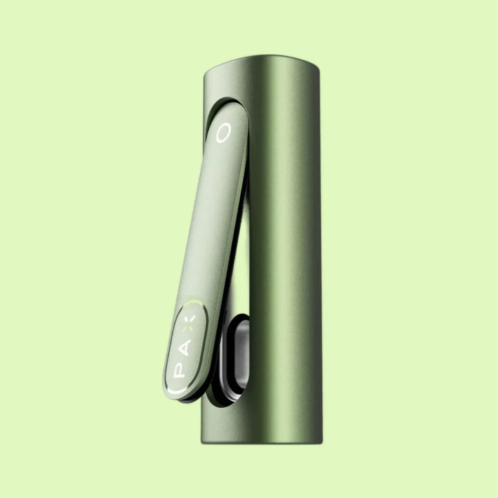 Vaporisateur PAX Flow Greenstone de Herbe à Chat CBD, élégant appareil de vapotage en finition verte, vue de face.