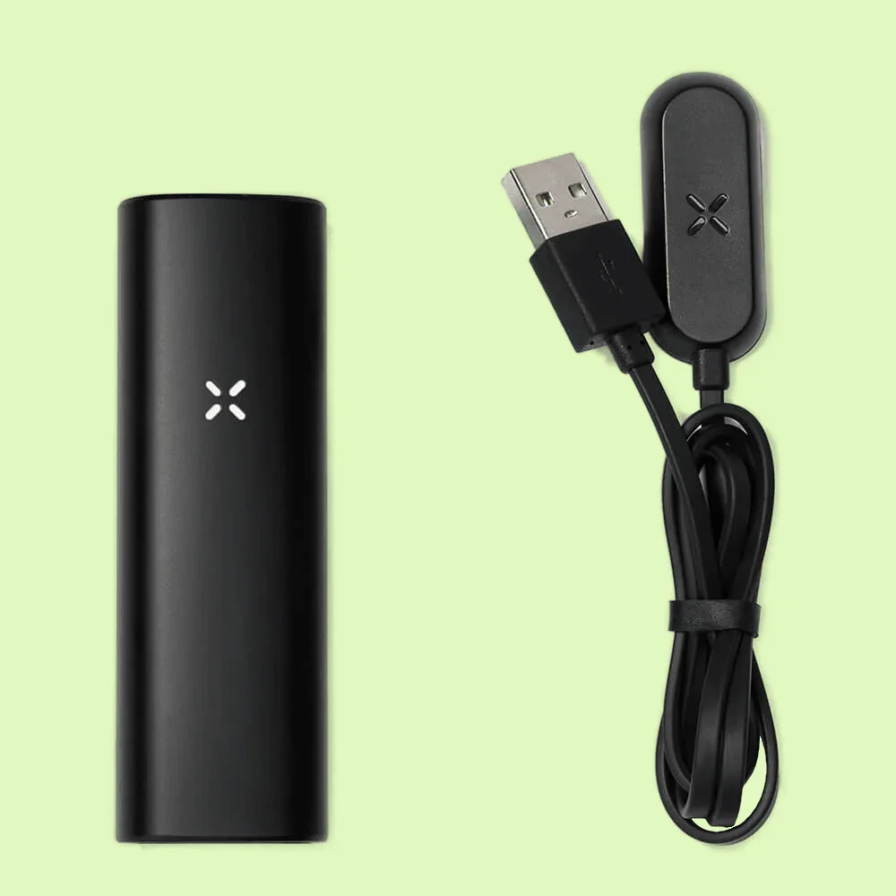 Vaporisateur PAX Mini Onyx de Herbe à chat CBD, compact et élégant, avec un design noir brillant pour usage discret.