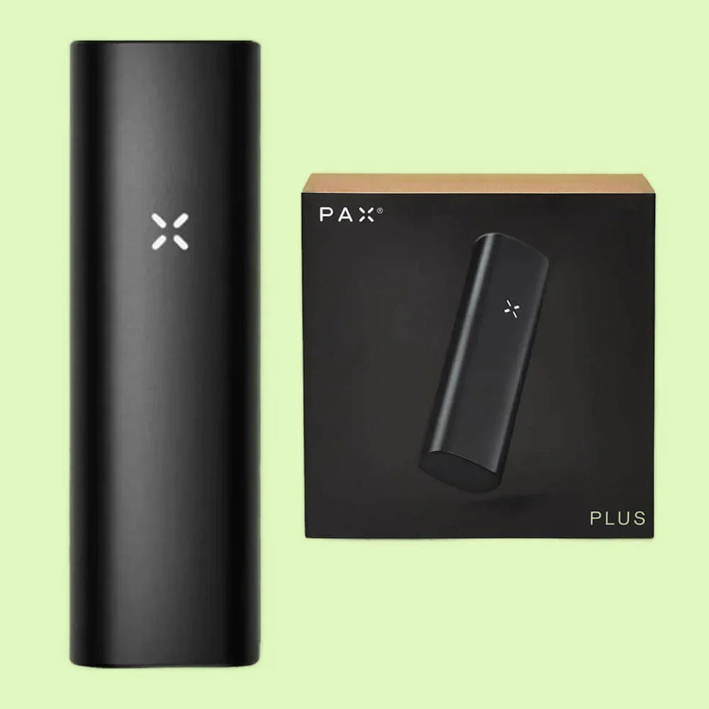 Vaporisateur PAX Plus Onyx de Herbe à Chat CBD, compact et élégant, avec un design moderne en finition noire.