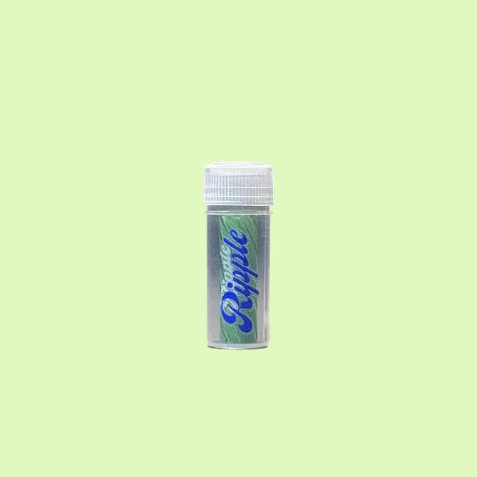 Filtre en verre Ripple I 9 Jade pour herbe à chat CBD, design élégant et transparent, idéal pour la consommation de CBD.