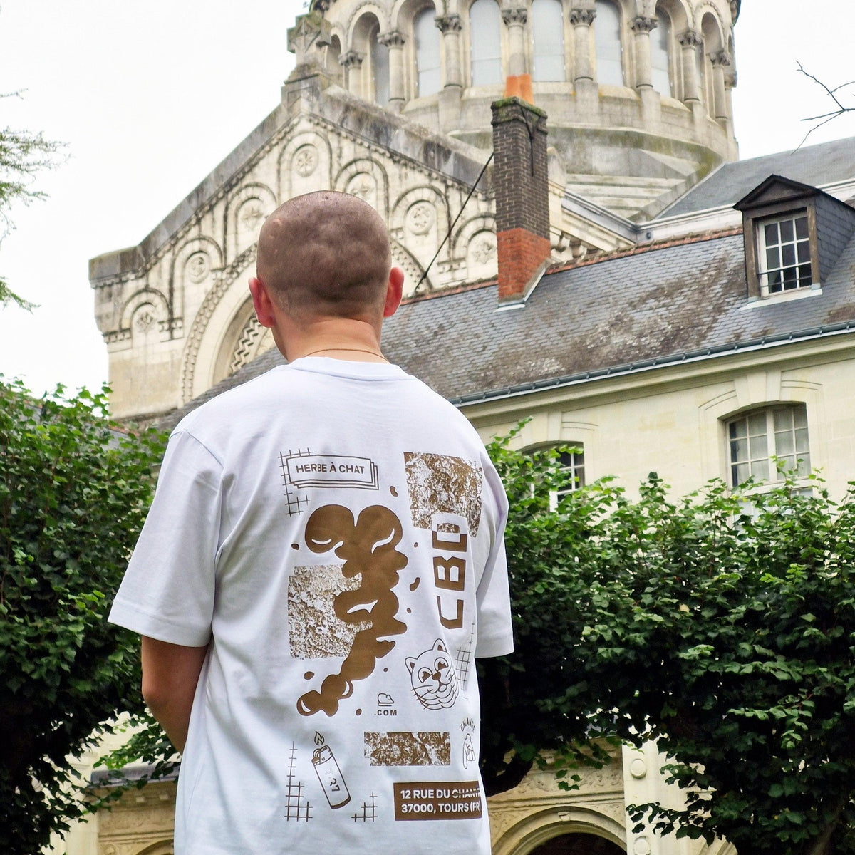 Tee-Shirt HAC CBD | Blanc et Marron (Précommande) - Herbe à chat CBD