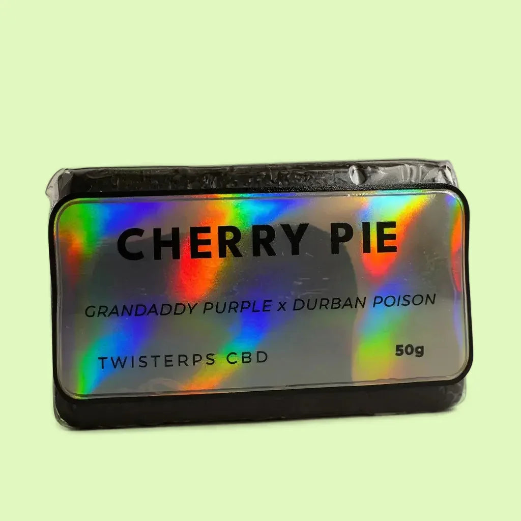 Résine CBD Cherry Pie de Herbe à Chat CBD, emballage de 1 g, aromatique avec saveur de cerise et 70% de CBD.